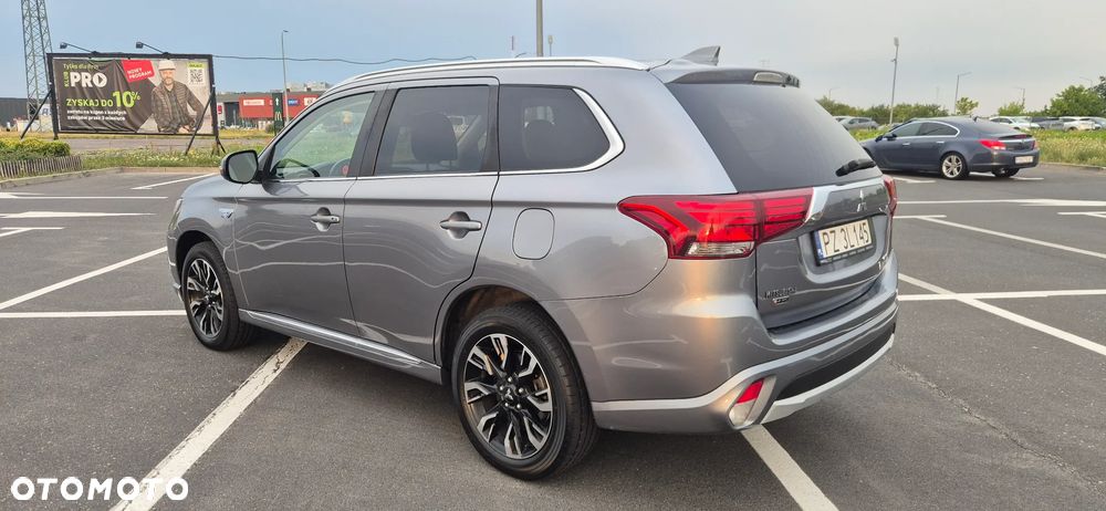 Mitsubishi Outlander 2.0 4WD Plus - 1