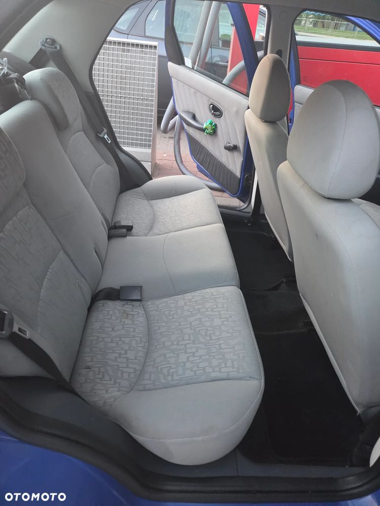 Fiat Albea 1.4 Active - 9