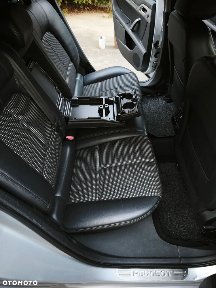 Peugeot 407 2.0 HDi Premium - 6