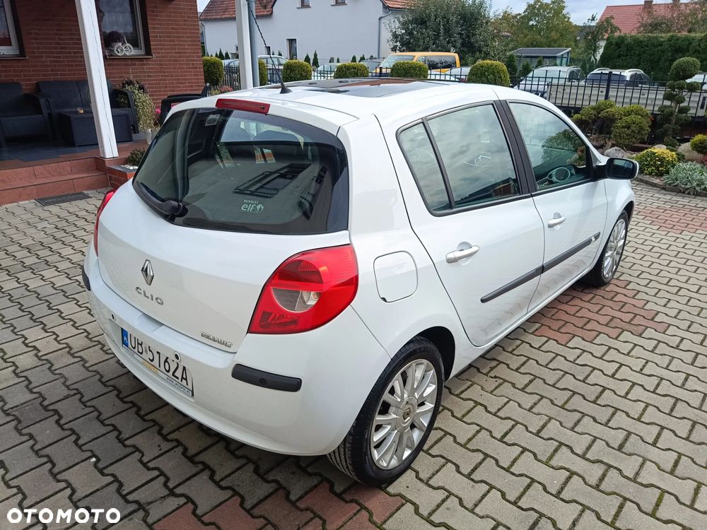 Renault Clio 2.0 16V Privilege - 8