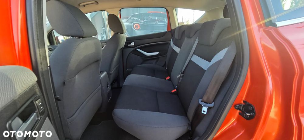 Ford Kuga 2.0 TDCi 2x4 Champions Edition - 28