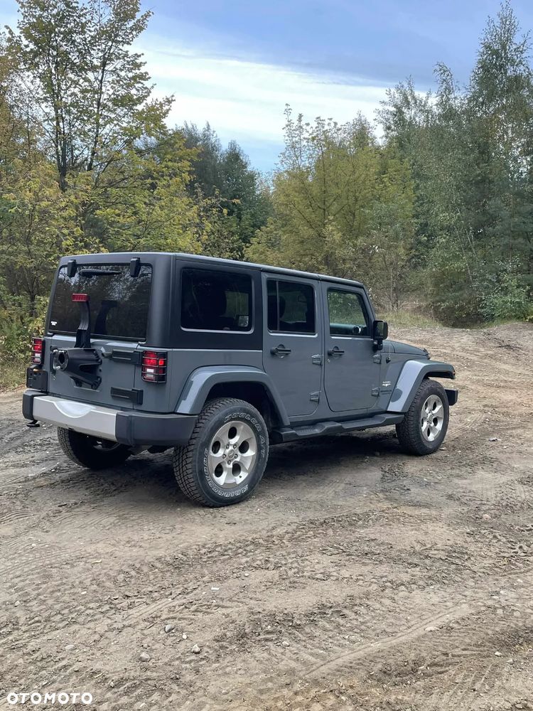 Jeep Wrangler 3.6 Unlim Sahara - 2