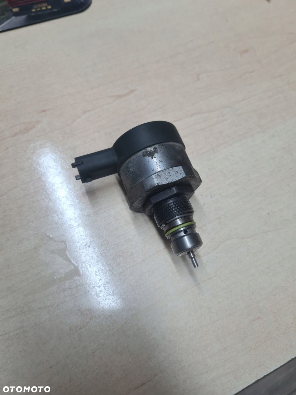 ZAWÓR REGULATOR CIŚNIENIA LISTWY PALIWA FORD F-MAX 500 GC46 9H321 BA - 1