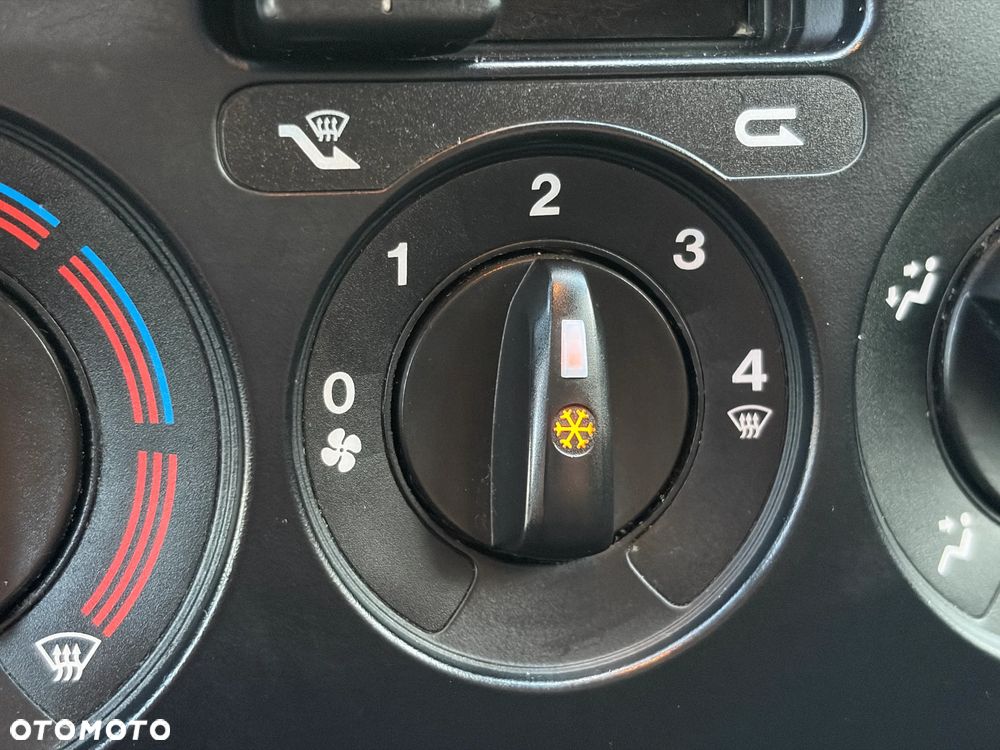 Fiat Fiorino Kombi 8V SX - 18