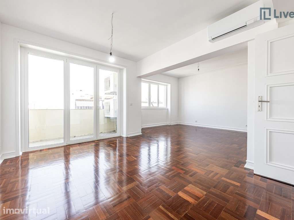 Apartamento T4 Remodelado na Av. da República | Avenidas Novas - Grande imagem: 4/39