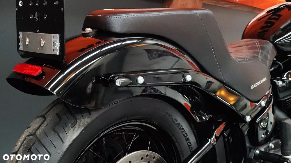 Harley-Davidson Softail Street Bob - 10
