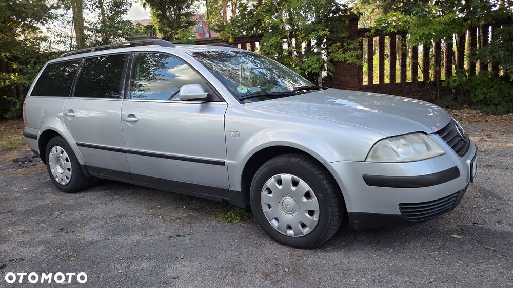 Volkswagen Passat 1.9 TDI Basis - 2