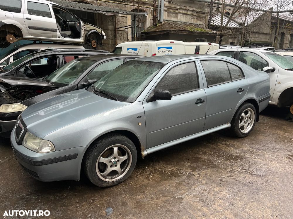 Dezmembrez Skoda Octavia 1 tour 2003 gri bleo 1,9 ALH - 2