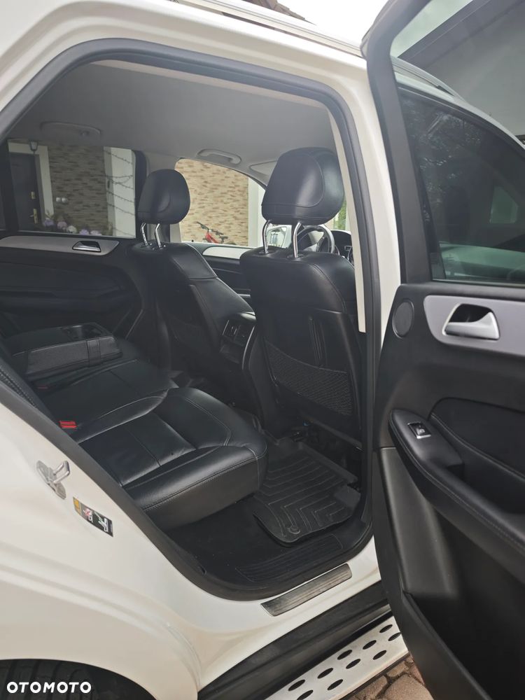 Mercedes-Benz GLE - 25