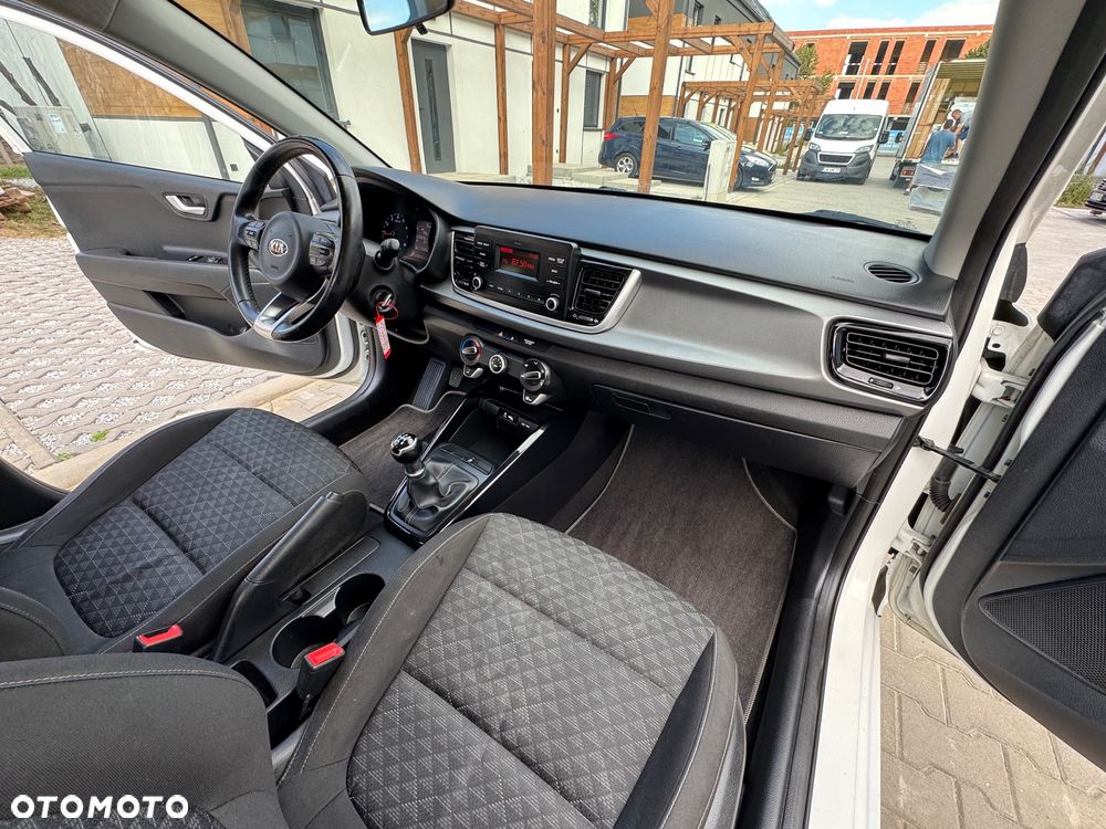 Kia Rio - 7
