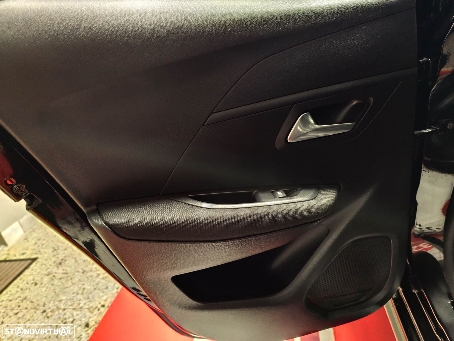 Peugeot 208 1.2 PureTech Active Pack - 28