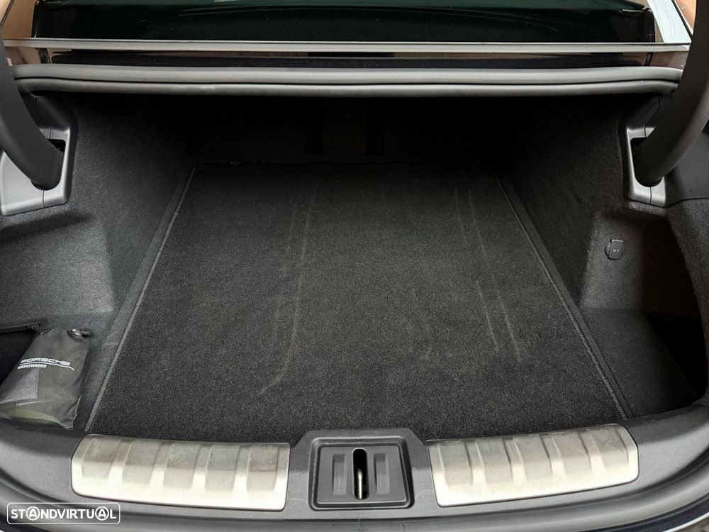 Porsche Taycan Bateria Performance Plus - 27