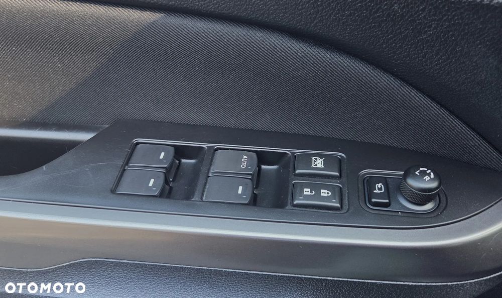 Suzuki Vitara 1.5 Dualjet Hybrid Allgrip AGS Comfort+ "SHINKAI" - 11