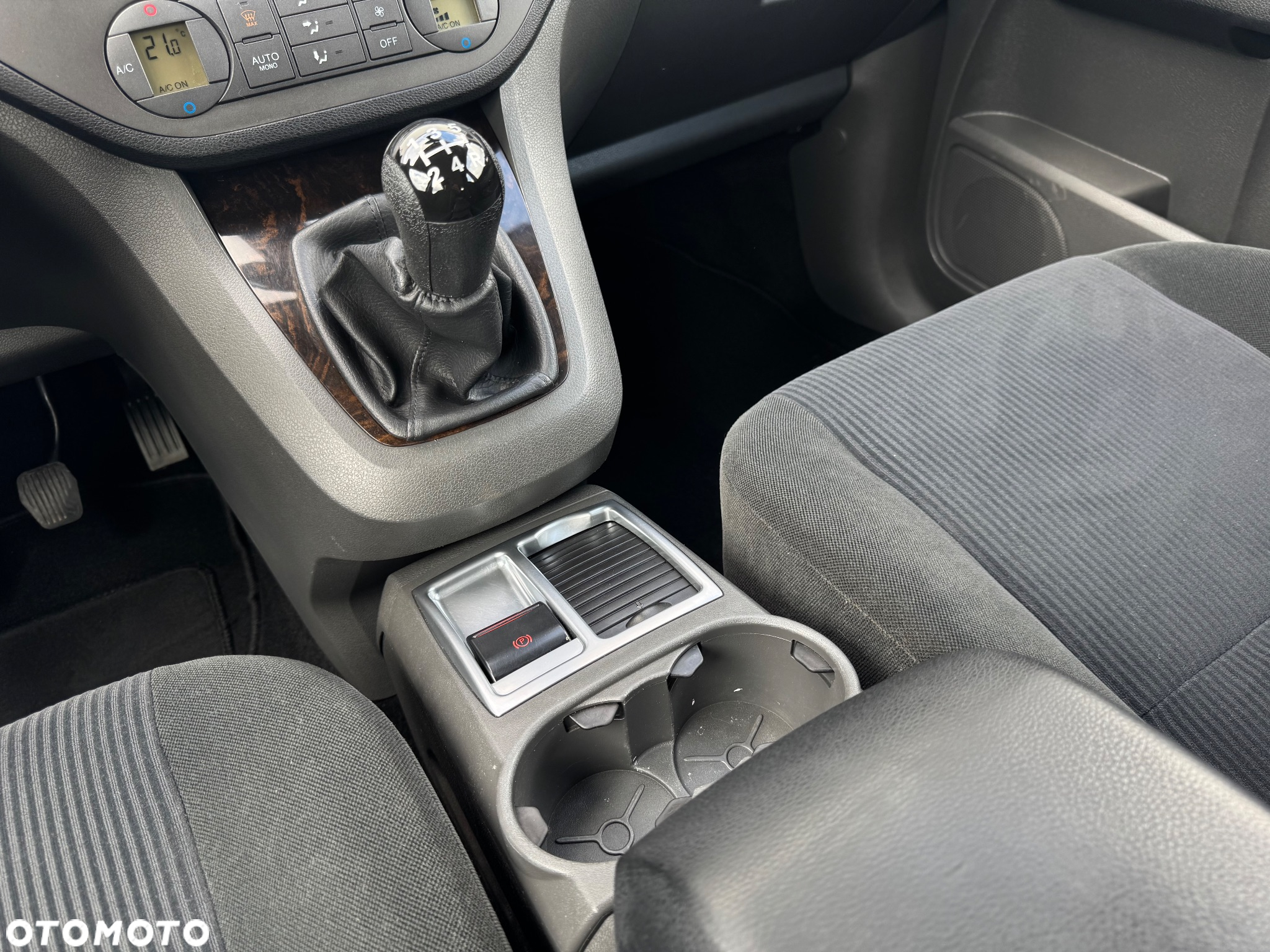 Ford Focus C-Max 1.6 TDCi Ambiente - 19