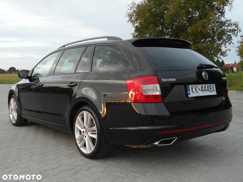 Skoda Octavia 2.0 TDI DSG RS - 4