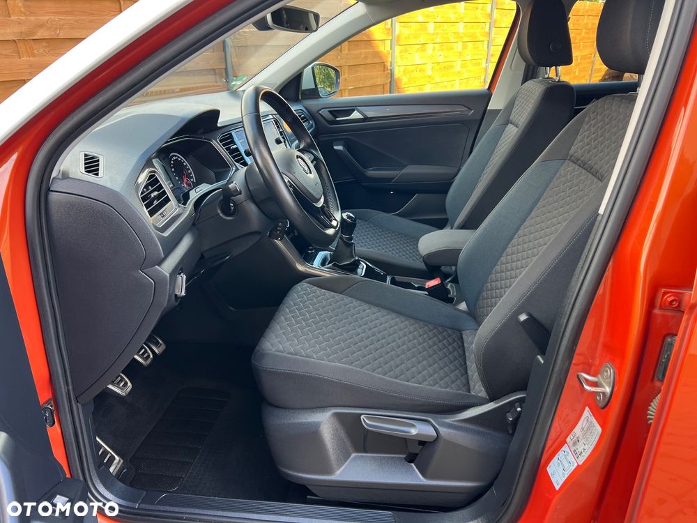 Volkswagen T-Roc - 14