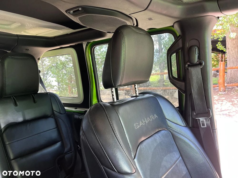 Jeep Wrangler - 23