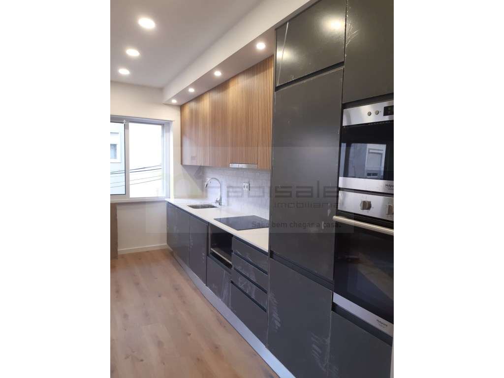 T2 Renovado na Amadora: Modernidade com espaço extra e máximo confo... - Grande imagem: 5/15