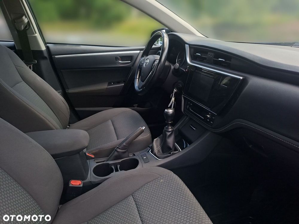 Toyota Corolla - 9