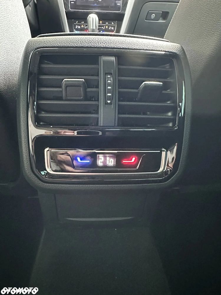 Volkswagen Passat 2.0 TDI 4Mot Elegance DSG - 33