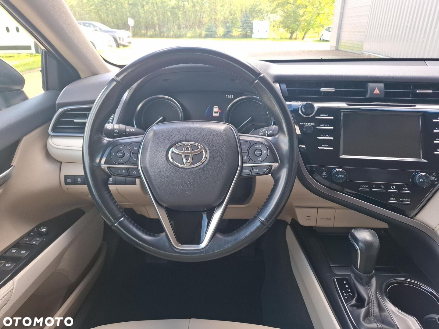 Toyota Camry 2.5 Hybrid Comfort CVT - 8