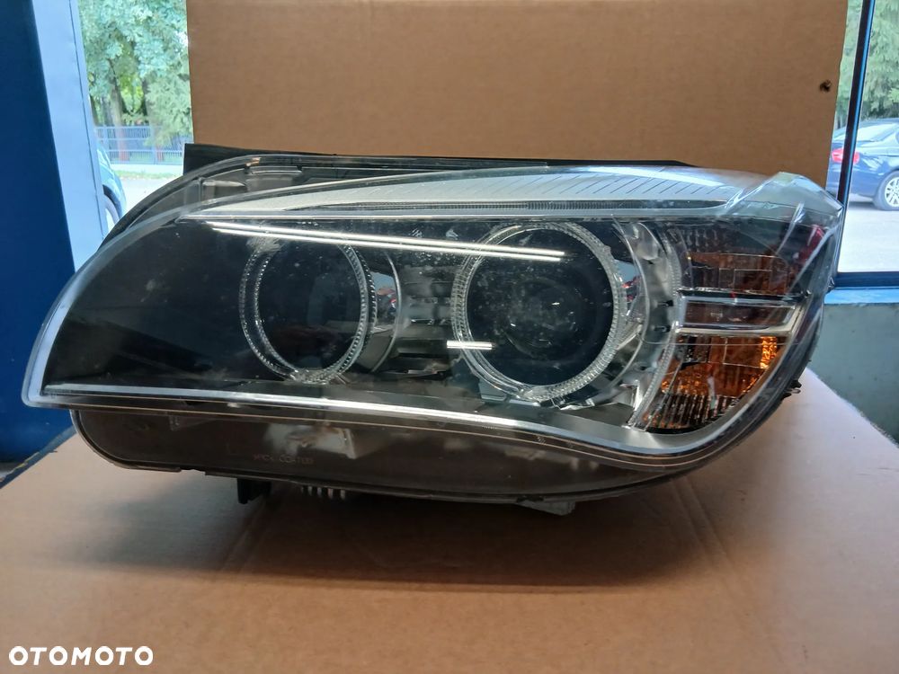 Lampa tylna lewa BMW E84 X1 bixenon skrętny