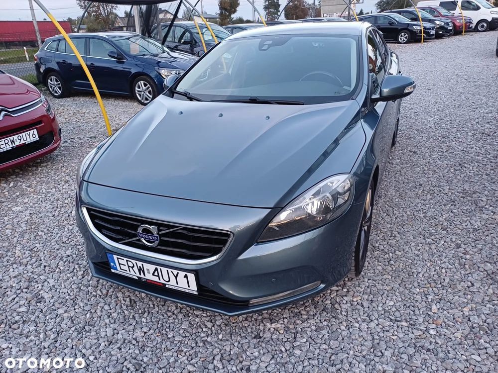 Volvo V40