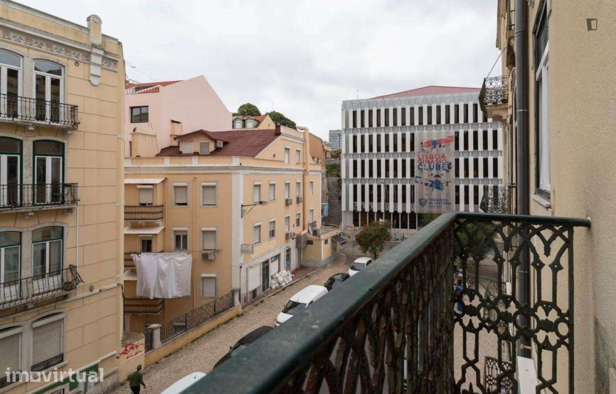 Quarto - localizado em Anjos Lisbon - Grande imagem: 4/12