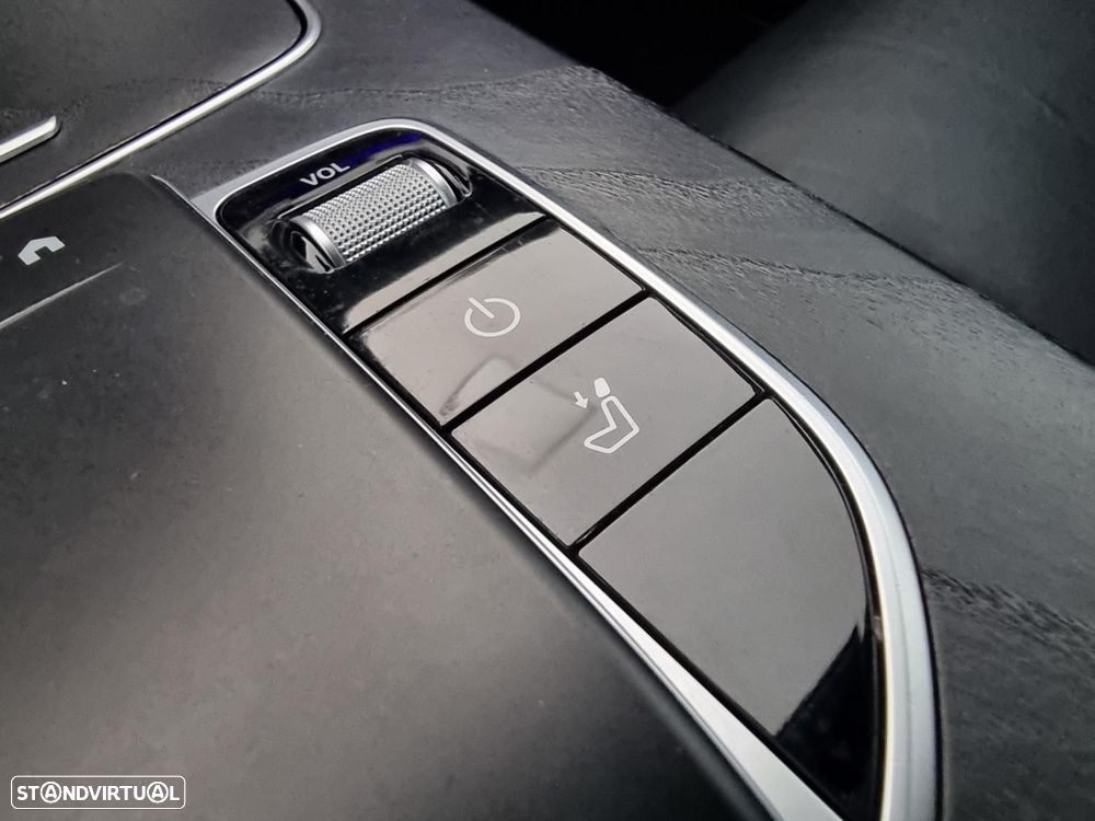 Mercedes-Benz E 300 e Station - 16