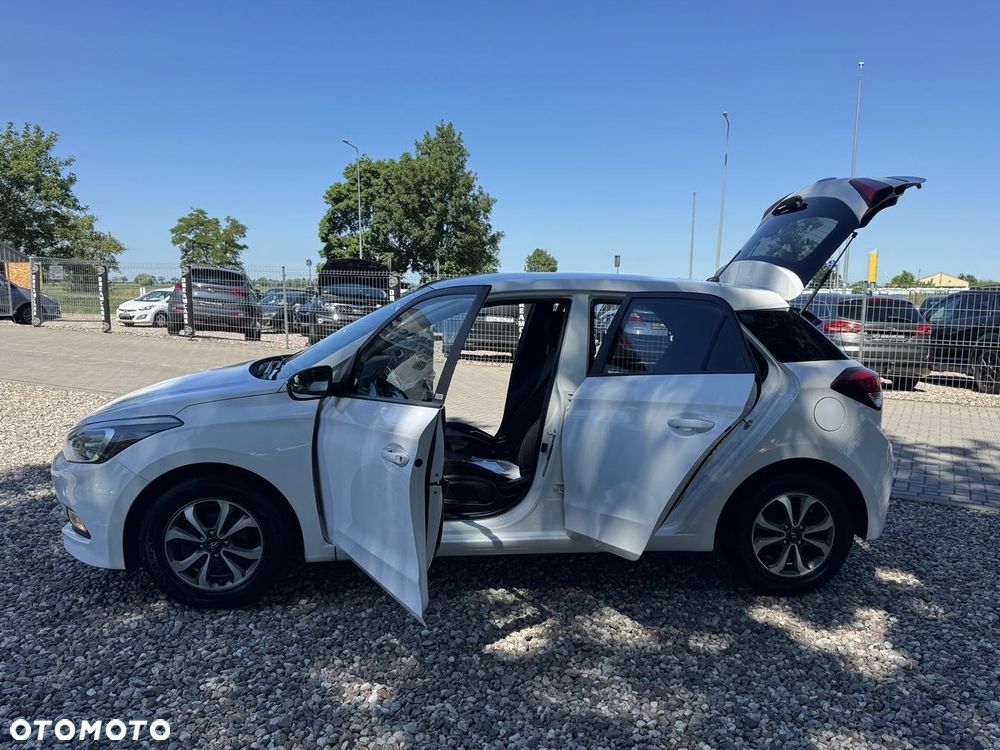 Hyundai i20 1.2 Passion - 34