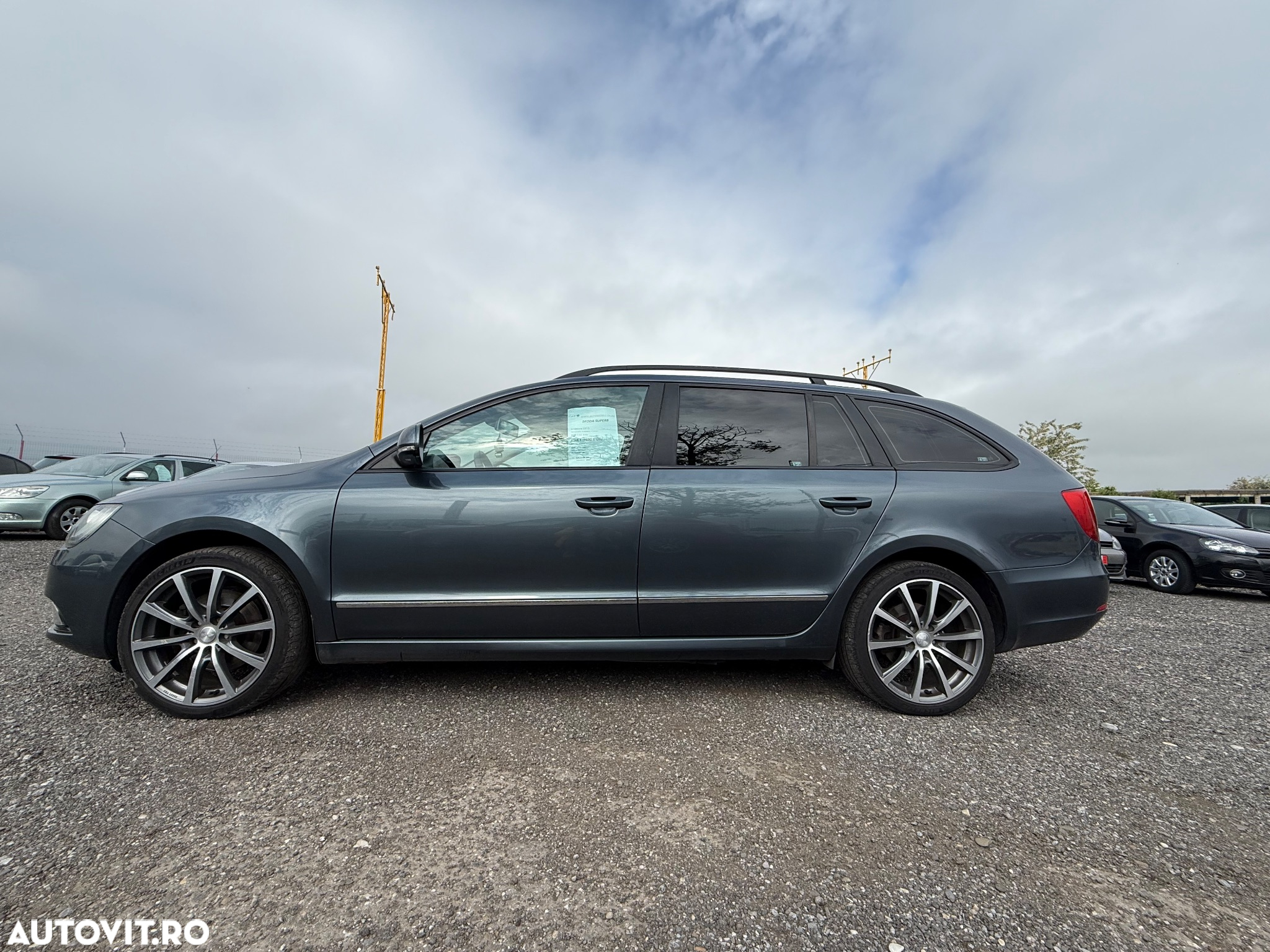 Skoda Superb 2.0 TDI DSG Exclusive - 5