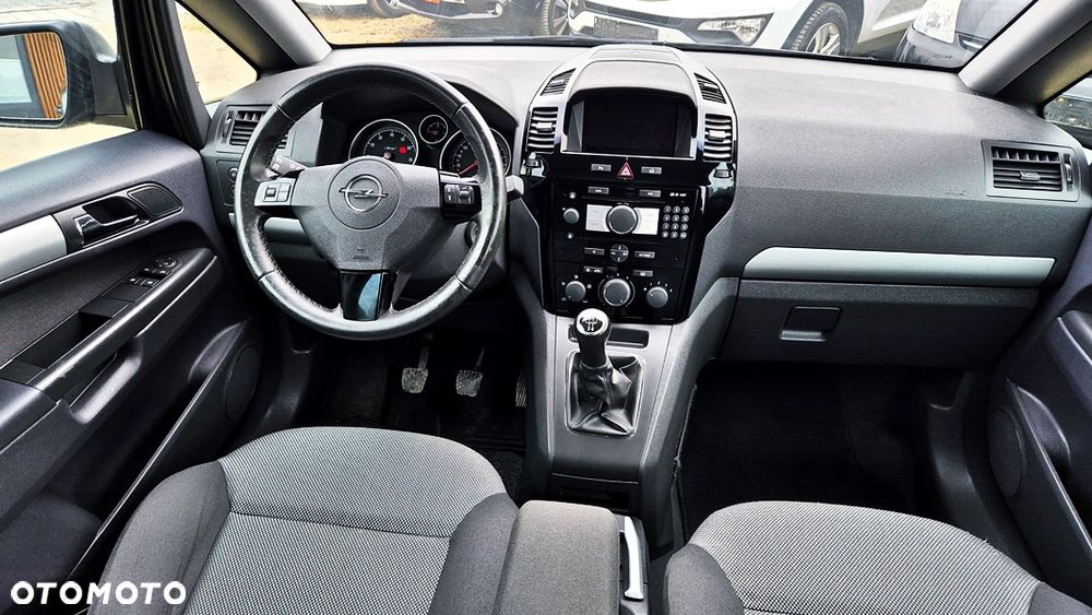 Opel Zafira 1.8 Cosmo EU5 - 35