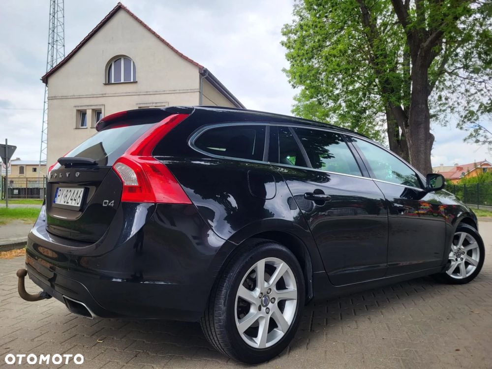 Volvo V60 D4 Drive-E Momentum - 18