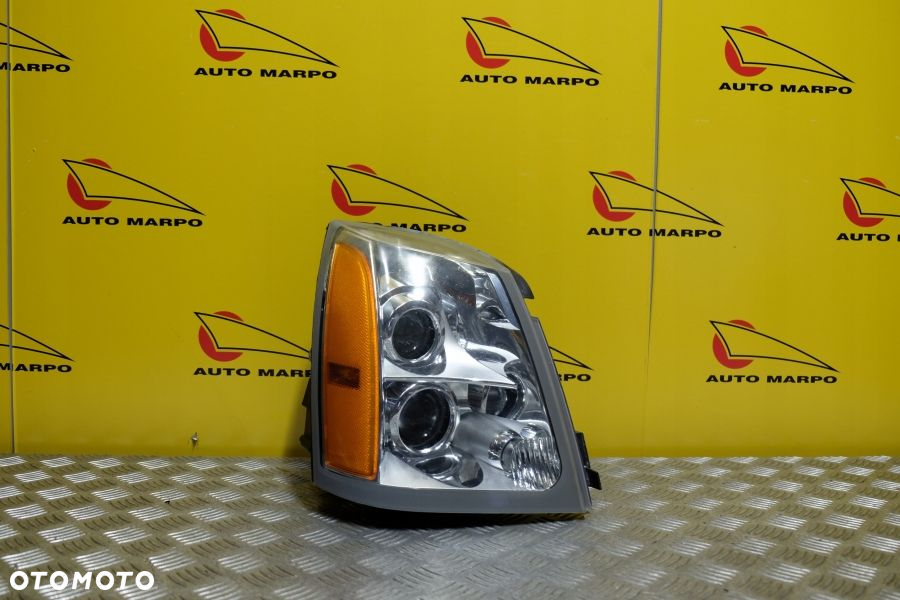 CADILLAC SRX 2004- REFLEKTOR LAMPA PRAWA XENON USA - 2
