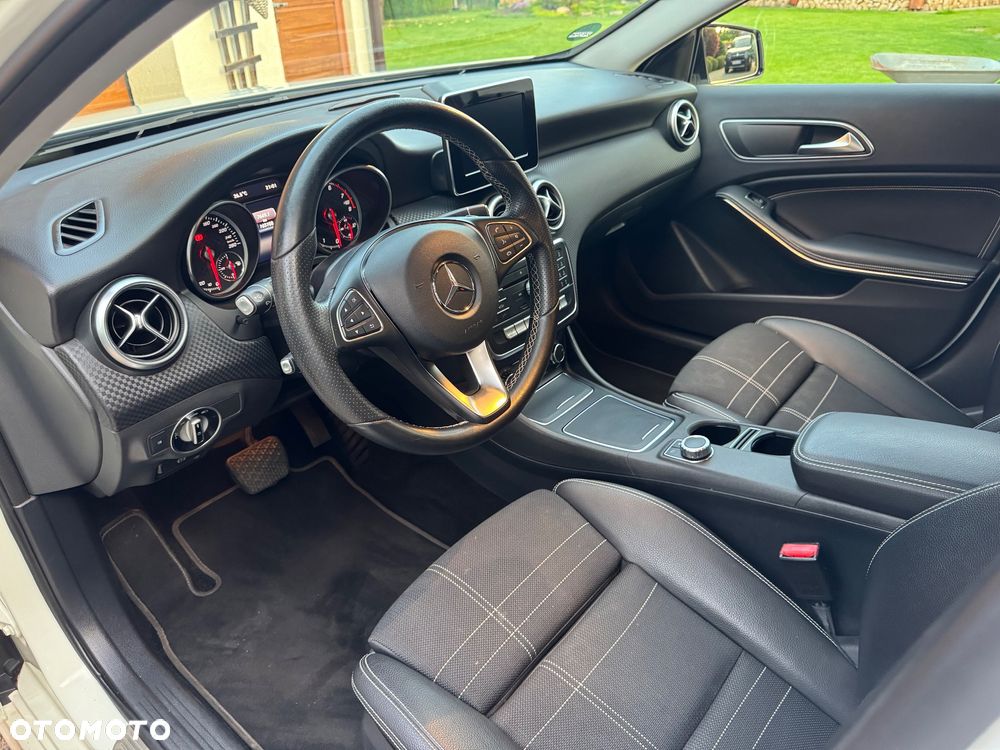 Mercedes-Benz Klasa A 200 7G-DCT - 14