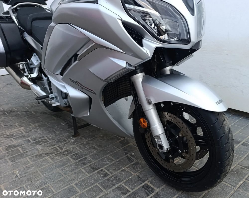 Yamaha FJR - 25
