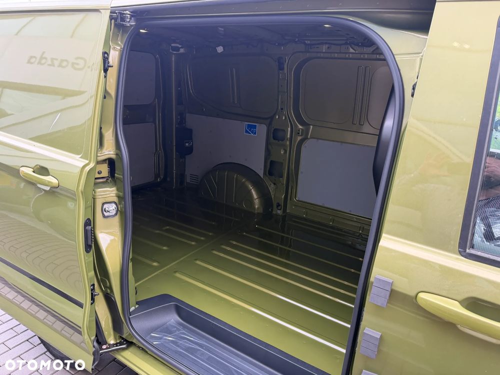 Volkswagen Transporter T7 - 12