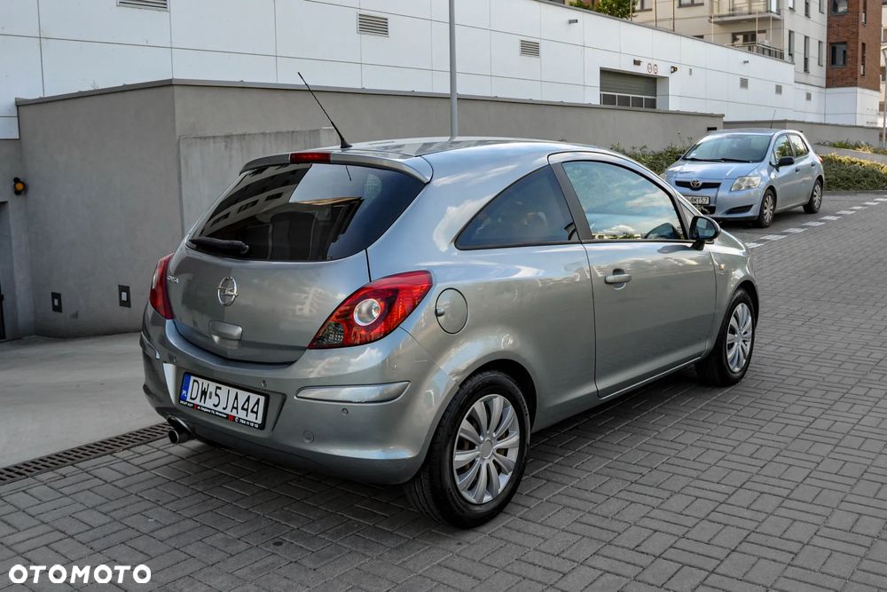 Opel Corsa - 4
