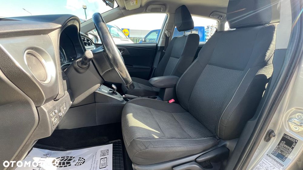 Toyota Auris - 15