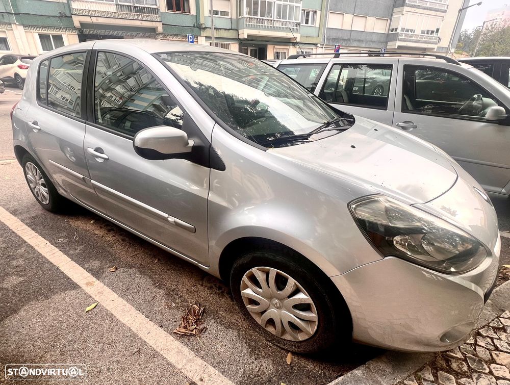 Renault Clio 1.5 dCi Dynamique S - 2