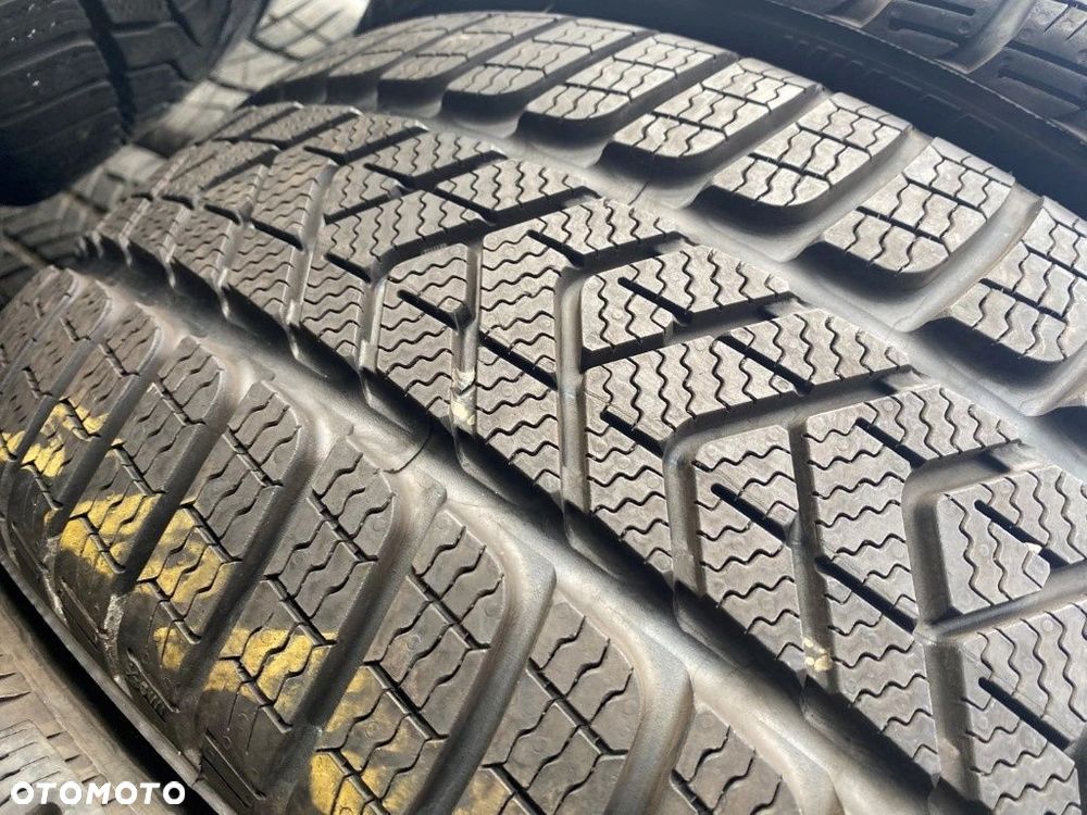 235/35r19 Pirelli SottoZero 3_5,5mm_2szt_(38) - 4