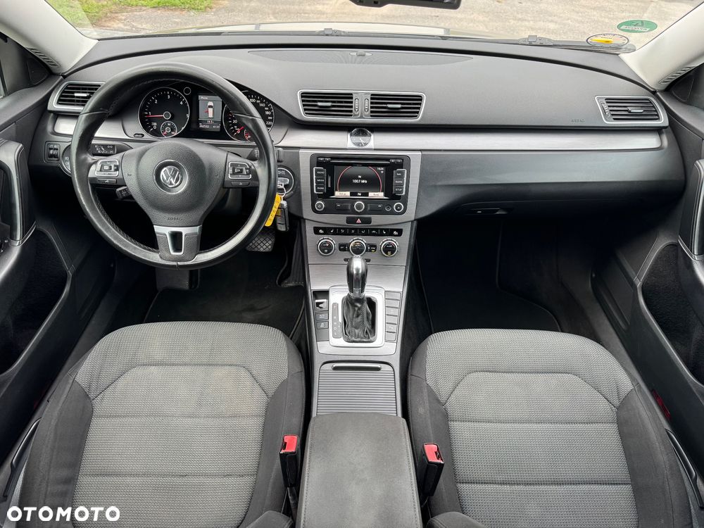 Volkswagen Passat 2.0 Blue TDI DSG SCR Comfortline - 10