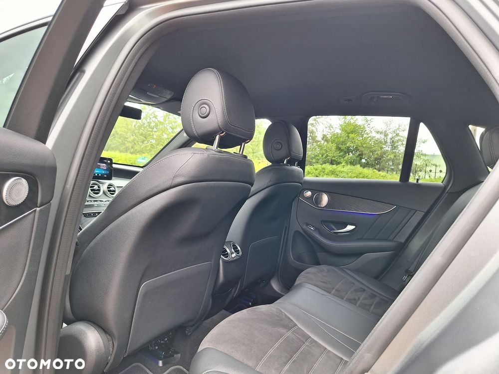 Mercedes-Benz GLC 200 4Matic 9G-TRONIC AMG Line - 22