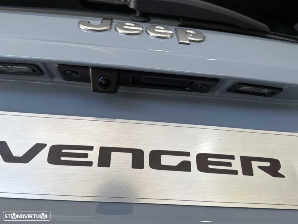 Jeep Avenger 1.2 GSE T3 Altitude - 20