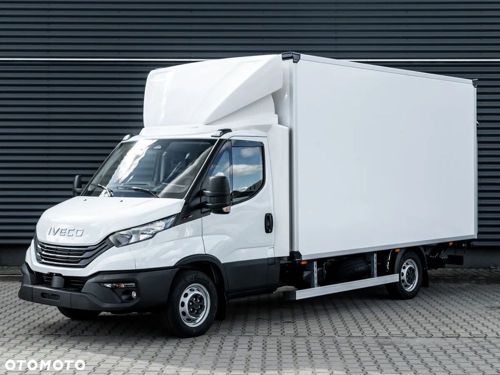 Iveco Daily 35S16H 3.0 kontener z windą - 2