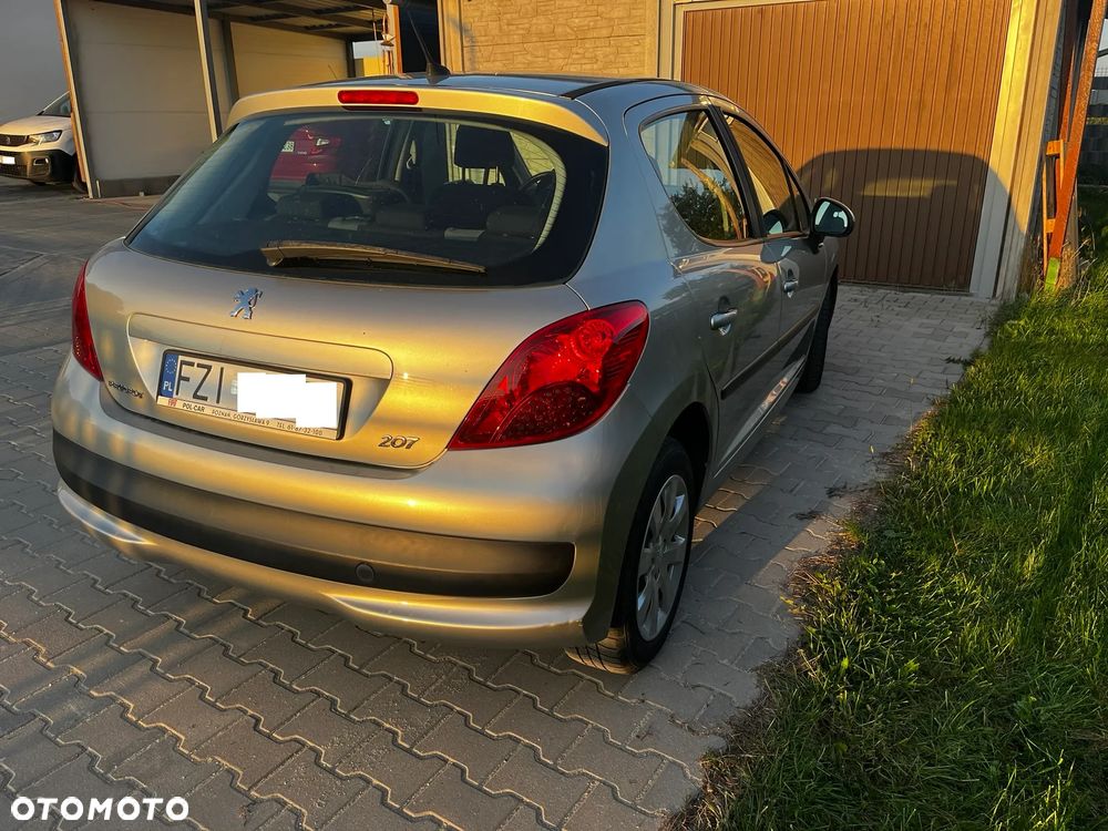 Peugeot 207 - 5