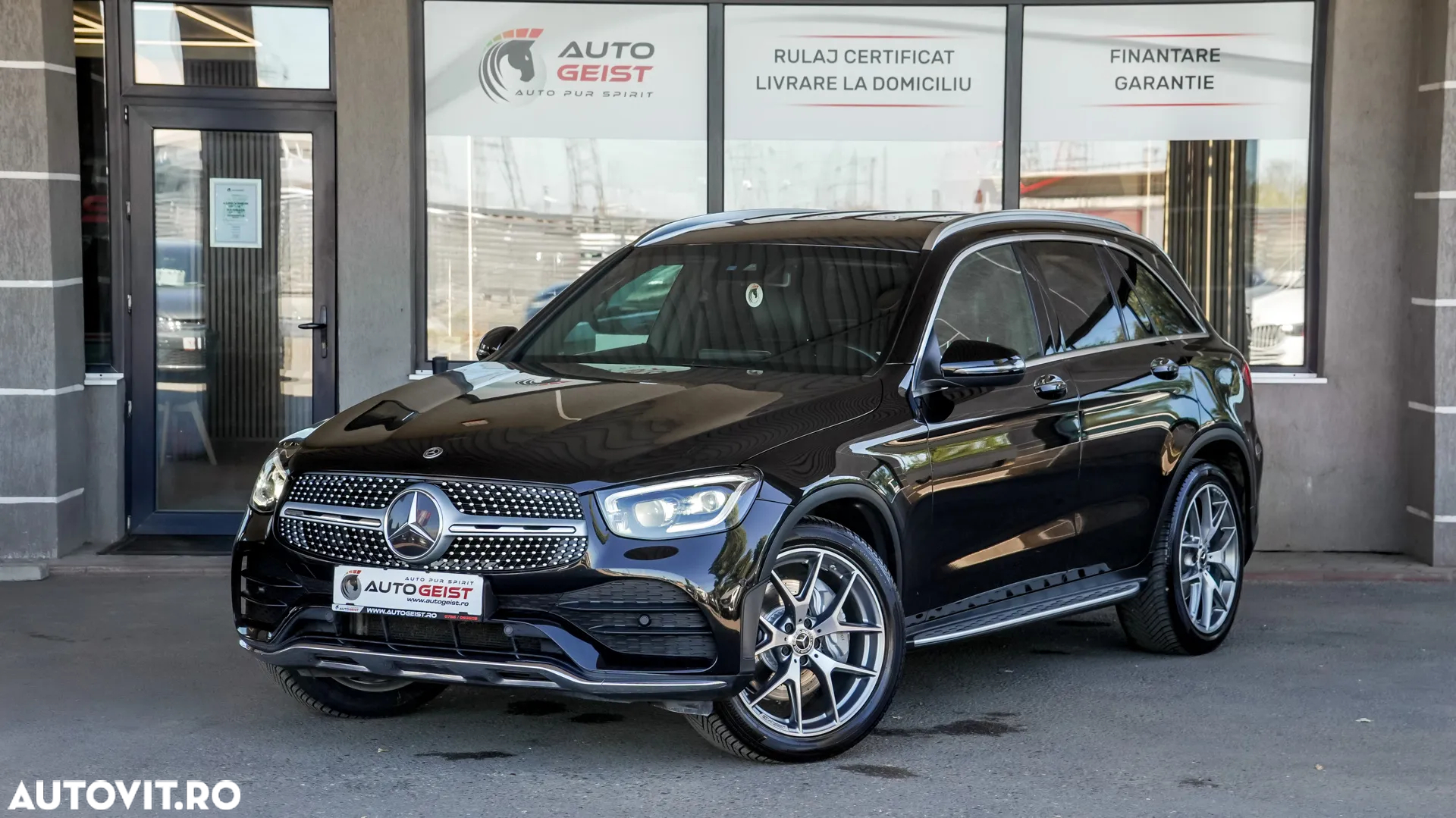 Mercedes-Benz GLC 300 d 4Matic 9G-TRONIC AMG Line - 2