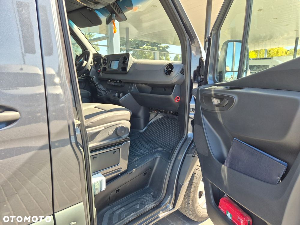 Mercedes-Benz Sprinter Long PRO 907.255 - 27