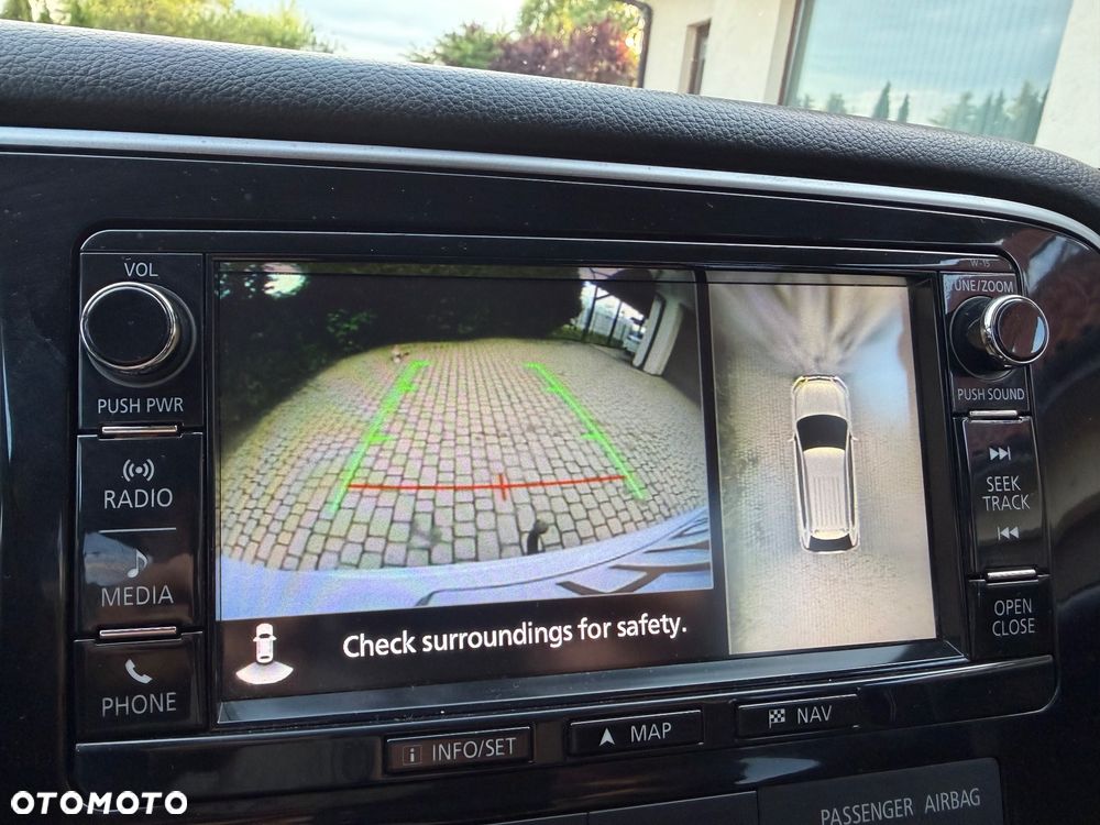 Mitsubishi Outlander Intense + - 7