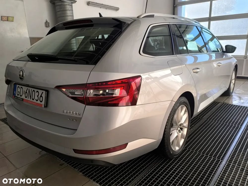 Skoda Superb 2.0 TDI SCR 4x4 Style DSG - 15